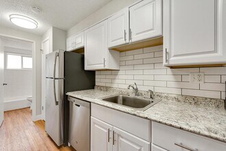 60 South in Denver, CO - Foto de edificio - Building Photo