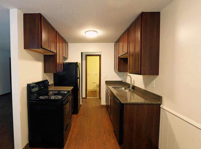 Apache Manor Apartments photo'