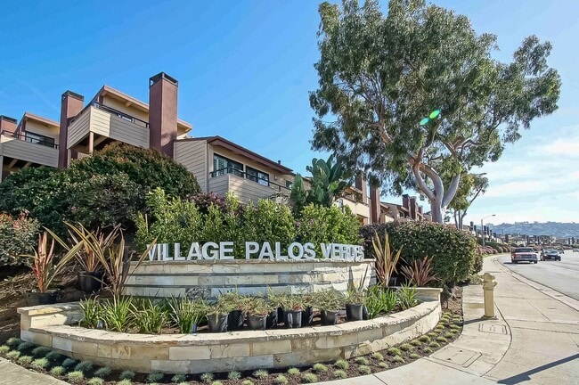 408 Palos Verdes Blvd in Redondo Beach, CA - Building Photo - Building Photo