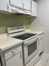 980 Kiely Blvd, Unit 301 in Santa Clara, CA - Building Photo - Building Photo