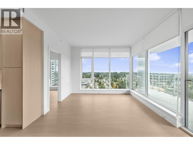 699 Whiting Way in Coquitlam, BC - Building Photo - Building Photo