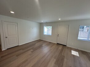 2267 Chestnut St in San Bernardino, CA - Foto de edificio - Building Photo