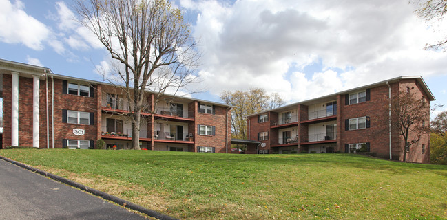 300-304 Brookview Ct in Oxford, OH - Building Photo - Building Photo