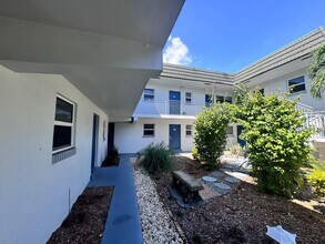 1001 SE 16 St in Fort Lauderdale, FL - Building Photo - Building Photo