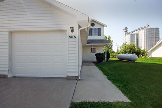 Fisher Townhomes in Fisher, MN - Foto de edificio - Building Photo