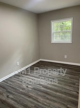 104 Lawndale Ave in High Point, NC - Building Photo - Building Photo
