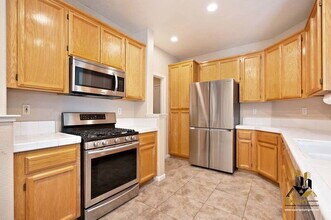 3438 Zalema Way in Sacramento, CA - Building Photo - Building Photo