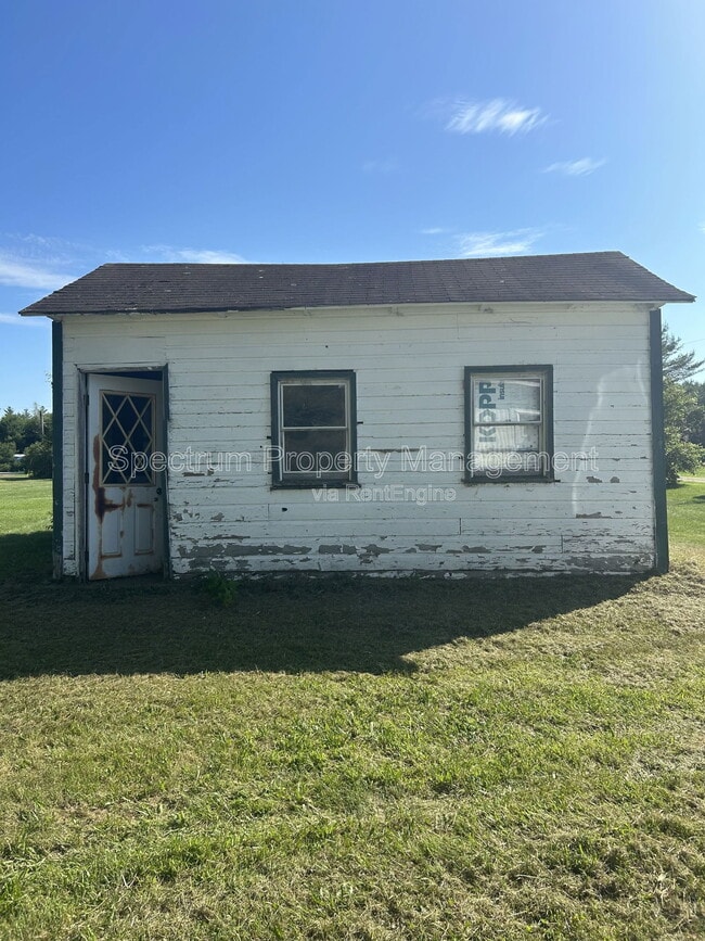460 Waterville Rd in Norridgewock, ME - Building Photo - Building Photo