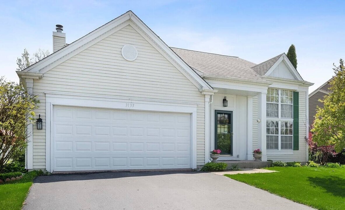 3133 Portland Ct in Aurora, IL - Building Photo