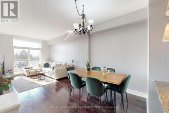 10211 Keele St in Vaughan, ON - Building Photo - Building Photo