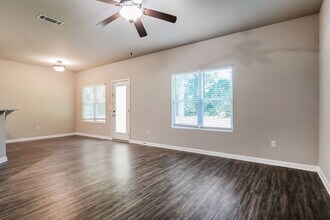 1871 Simmons Ln in Hampton, GA - Building Photo - Building Photo