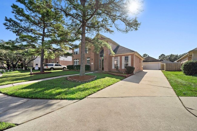 12823 Dadebrook Ct in Houston, TX - Foto de edificio - Building Photo