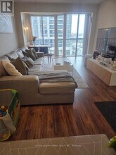 5795 Yonge St in Toronto, ON - Building Photo - Building Photo