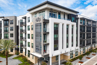 Axio at Carillon Apartments in St. Petersburg, FL - Foto de edificio - Building Photo