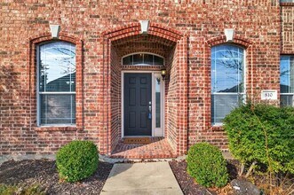 810 Highland Hills Dr in Frisco, TX - Building Photo - Building Photo