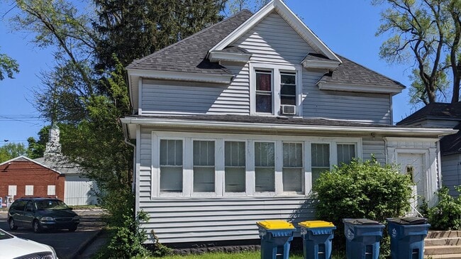 property at 838 E 3rd St