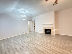 6534 Carly Park Way in Houston, TX - Building Photo - Building Photo