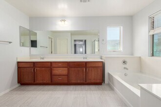 2207 N Heritage St in Buckeye, AZ - Building Photo - Building Photo