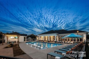 225 Rhyne Rd in Charlotte, NC - Building Photo