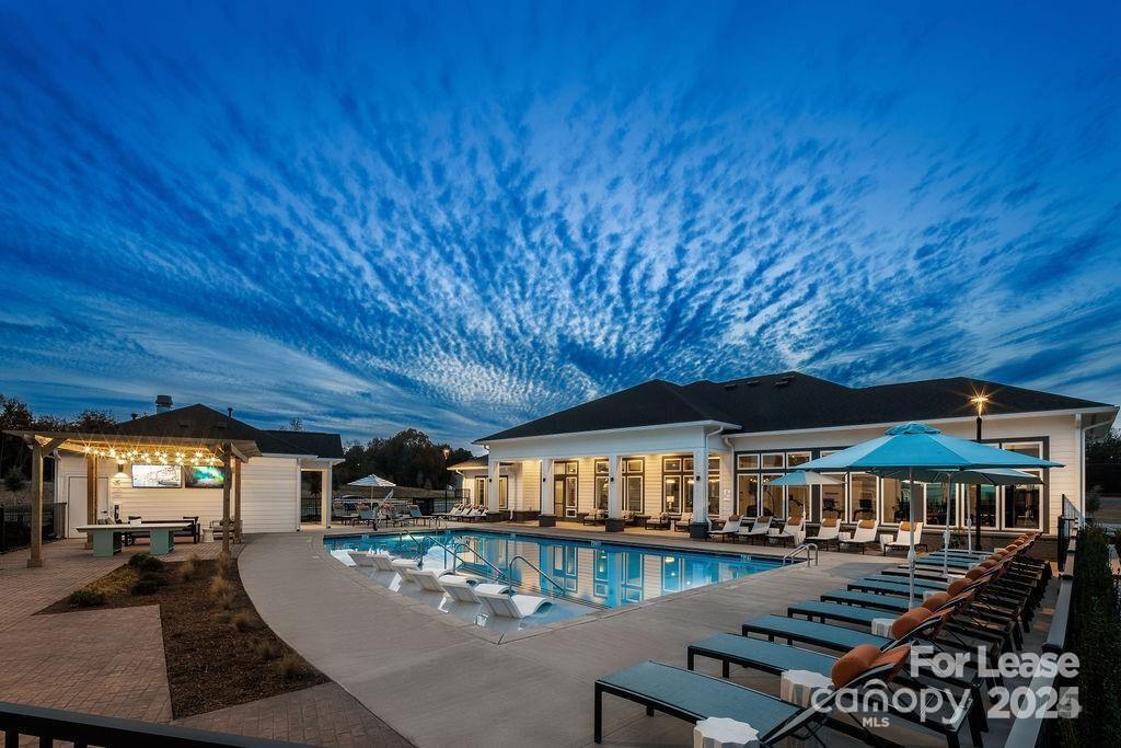 225 Rhyne Rd in Charlotte, NC - Building Photo