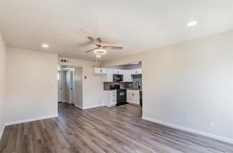 1821 E Grauwyler Rd in Irving, TX - Building Photo - Building Photo