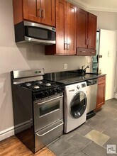 LEROY ST. in New York, NY - Building Photo - Building Photo