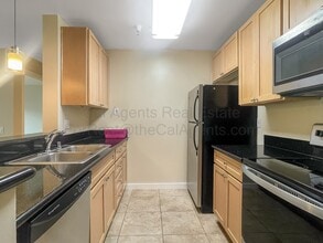 6400 Christie Ave in Emeryville, CA - Building Photo - Building Photo