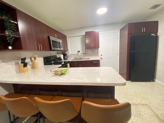 1645 SW 7th St in Miami, FL - Building Photo - Building Photo