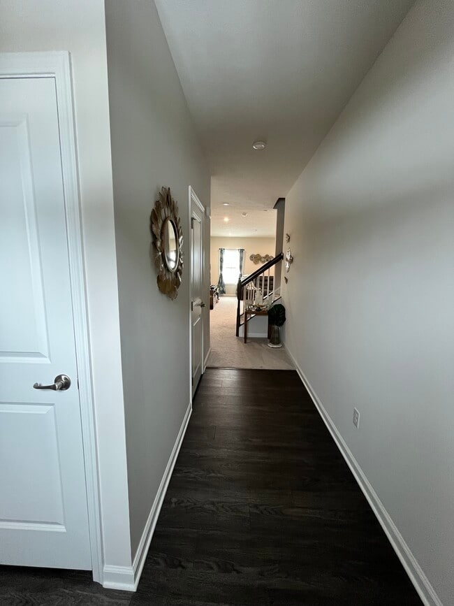 4000 Kapalua Ln in Jeannette, PA - Foto de edificio - Building Photo