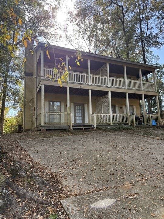 5335 Rosedown Ct in St. Francisville, LA - Building Photo