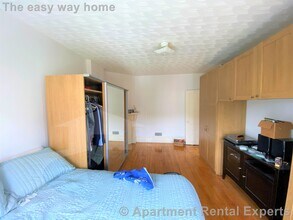 250 Beacon St, Unit #3L in Somerville, MA - Foto de edificio - Building Photo