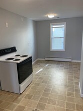 34 Shamrock St in Worcester, MA - Foto de edificio - Building Photo