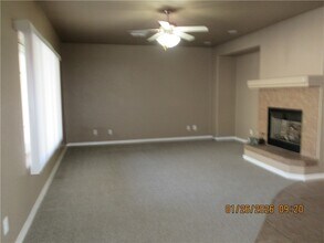 2057 Rex Allen Dr in Kingman, AZ - Foto de edificio - Building Photo