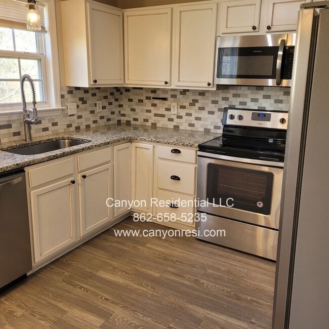 4396 Moat Dr in Winston-Salem, NC - Building Photo - Building Photo