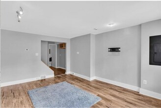 602 Middle St in Pittsburgh, PA - Building Photo - Building Photo