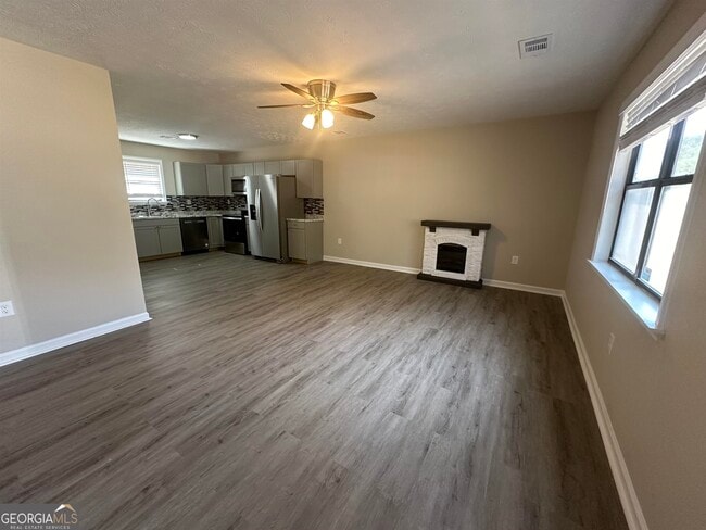 107 Jay Ln in Hampton, GA - Building Photo - Building Photo