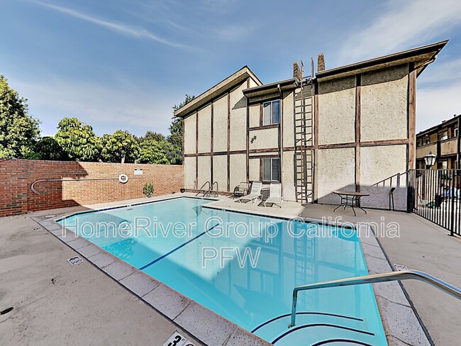 property at 5500 Lindley Ave