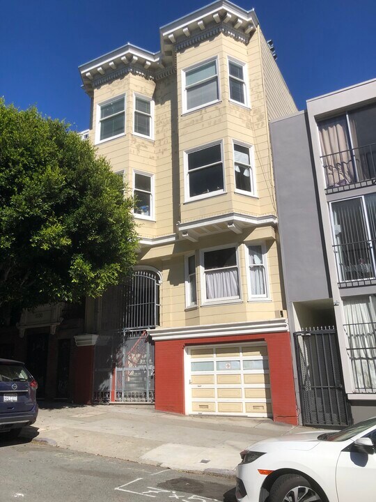 1020 Leavenworth St in San Francisco, CA - Building Photo