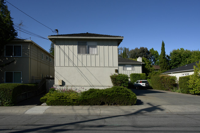 903 Fremont St in Menlo Park, CA - Foto de edificio - Building Photo