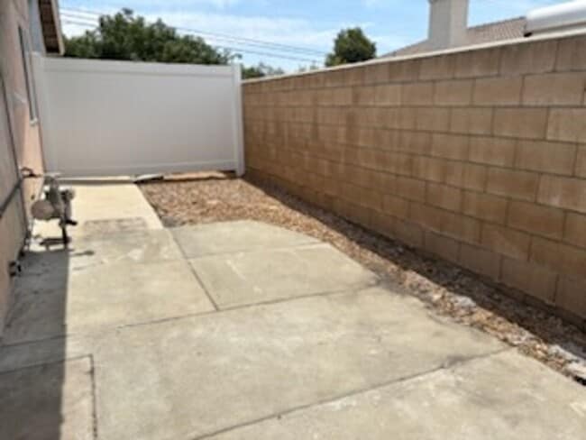 12094 Coachman Ln in Moreno Valley, CA - Building Photo - Building Photo