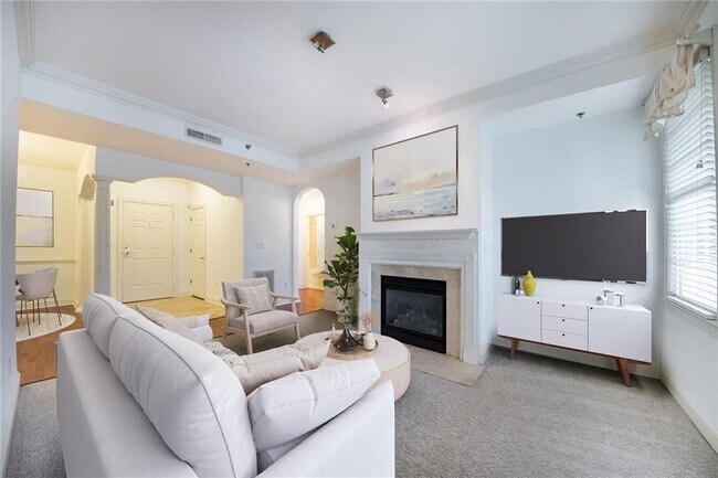 1735 W Peachtree St NE in Atlanta, GA - Building Photo - Building Photo