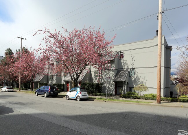 1301-1319 W 8th Ave in Vancouver, BC - Building Photo - Building Photo