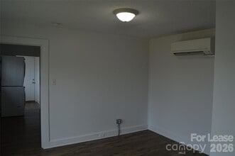 709 S Elm St in Statesville, NC - Building Photo - Building Photo