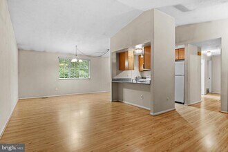 8406 Rainbow Bridge Ln in Springfield, VA - Building Photo - Building Photo