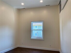 66 Cedar St in Norwalk, CT - Building Photo - Building Photo