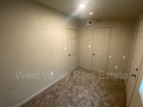 310 7th St in Taft, CA - Building Photo - Building Photo