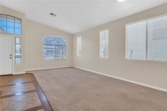 8940 Emery Lake St in Las Vegas, NV - Building Photo - Building Photo