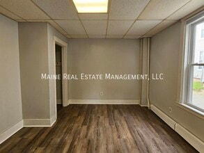 139 Oak St in Lewiston, ME - Building Photo - Building Photo