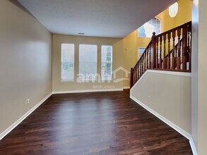 6527 Sussex Dr in Zionsville, IN - Building Photo - Building Photo