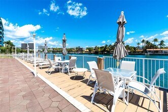 9111 E Bay Harbor Dr, Unit PHD in Bay Harbor Islands, FL - Building Photo - Building Photo